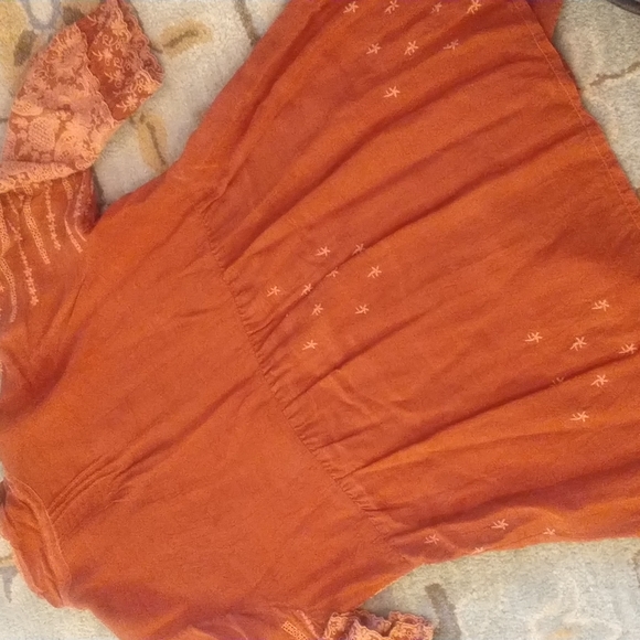 Johnny Was top with eyelet details - Picture 5 of 5